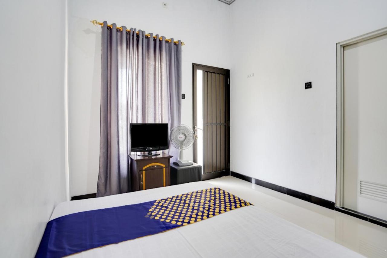 Spot On 91745 Rumah Kost Gresik Syariah Dış mekan fotoğraf