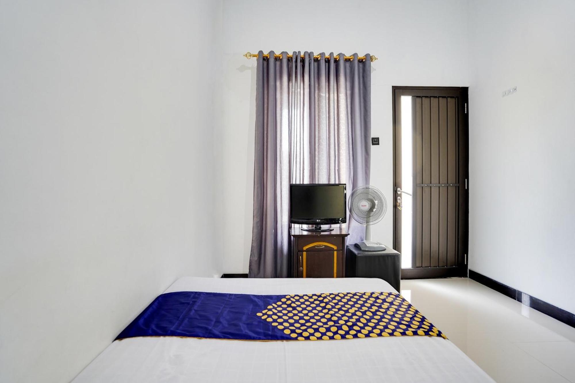 Spot On 91745 Rumah Kost Gresik Syariah Dış mekan fotoğraf