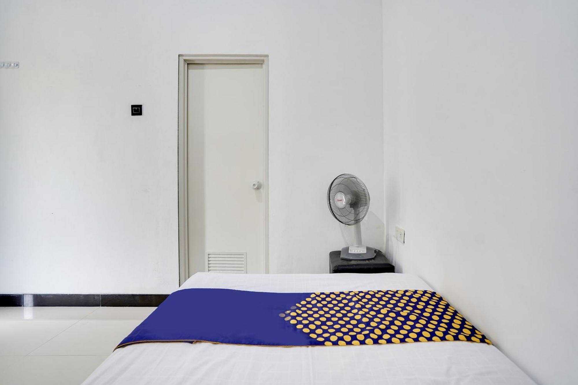 Spot On 91745 Rumah Kost Gresik Syariah Dış mekan fotoğraf